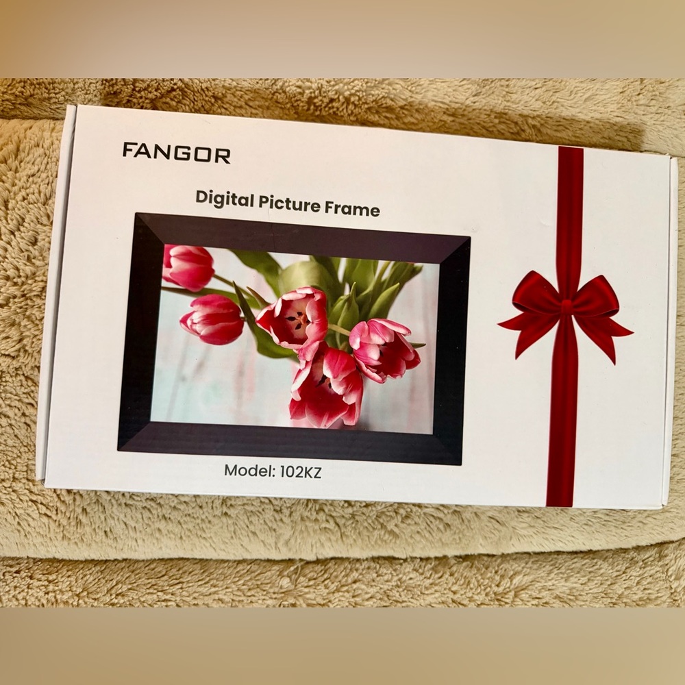 FANGOR Digital Picture Frame with Red Bow and Pink Tulips